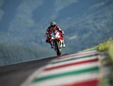 比赛局势复杂引发热议！，东契奇在湖人比赛中反败为胜观众掌声雷动的简单介绍