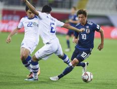  新疆男篮买尔丹 