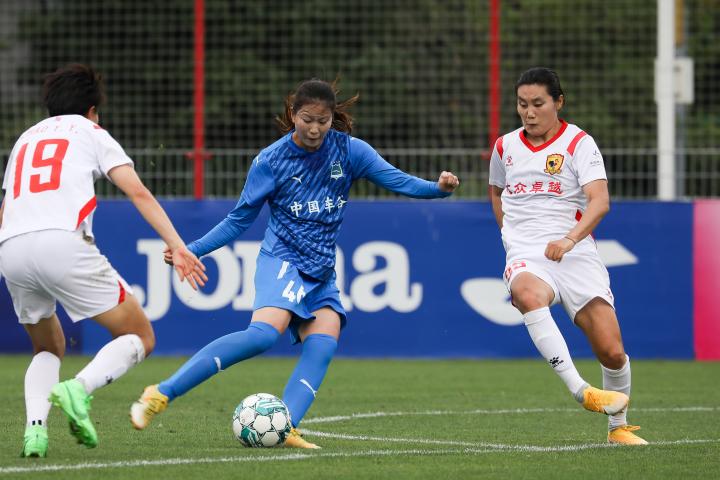 包含引人入胜！国际女足聯賽总决赛冠军诞生的词条